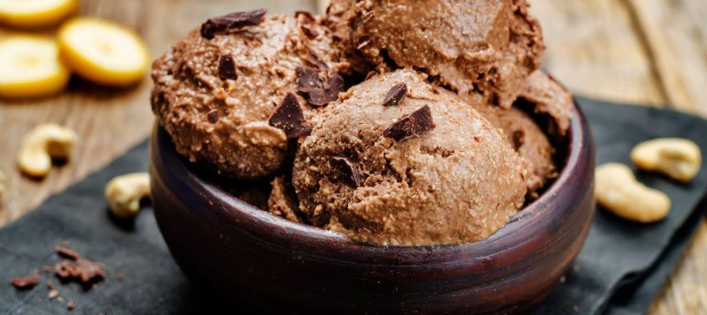 Sorvete caseiro de banana com cacau (sem açúcar)