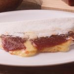 Tapioca recheada com queijo e doce de goiaba