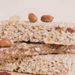 Barra de cereal caseira com aveia e castanhas