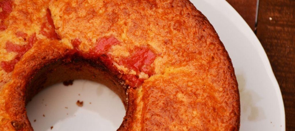 Bolo de fubá com erva-doce