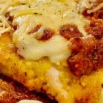 Filé de frango à parmegiana