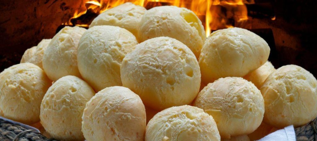 Pão de queijo tradicional mineiro