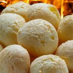 Pão de queijo tradicional mineiro