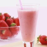 Smoothie de morango com iogurte natural