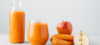 Suco de maçã com cenoura e limão