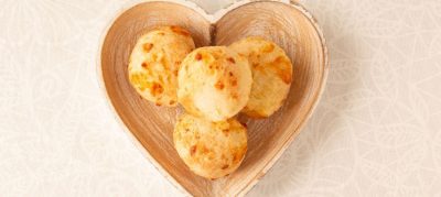 Pão de queijo de 3 ingredientes (tapioca, queijo e requeijão)