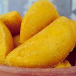 Pastel de angu (Minas Gerais)