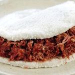 Tapioca recheada com carne seca