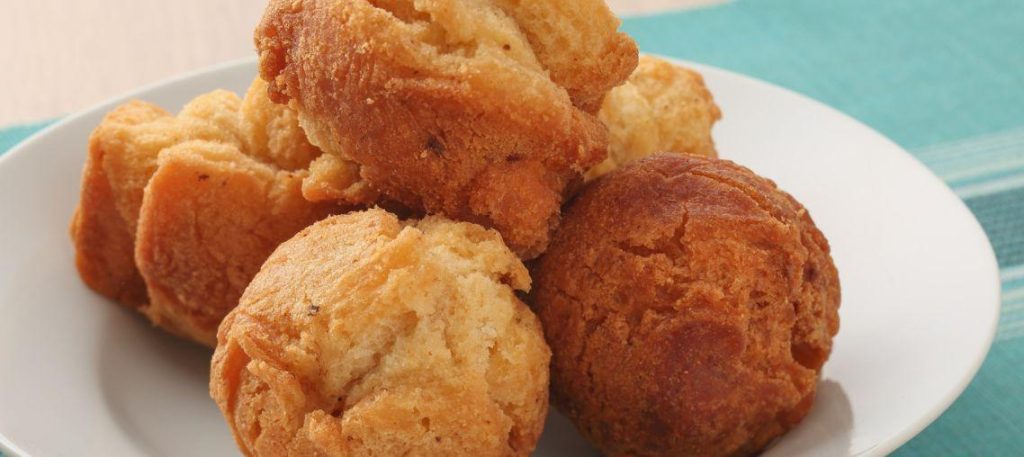 Bolinho de aipim com carne seca