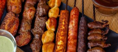 Churrasco misto (carnes, linguiça e queijo coalho)