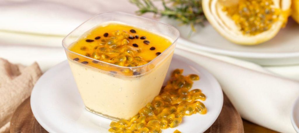 Mousse de maracujá com 3 ingredientes