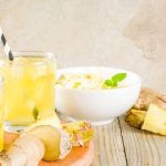 Chá gelado de abacaxi com gengibre