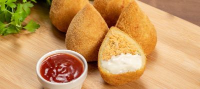 Coxinha de frango com catupiry