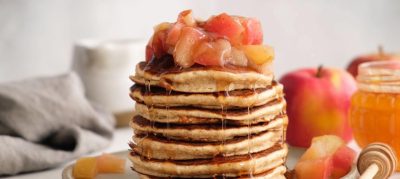 Panqueca de maçã com canela