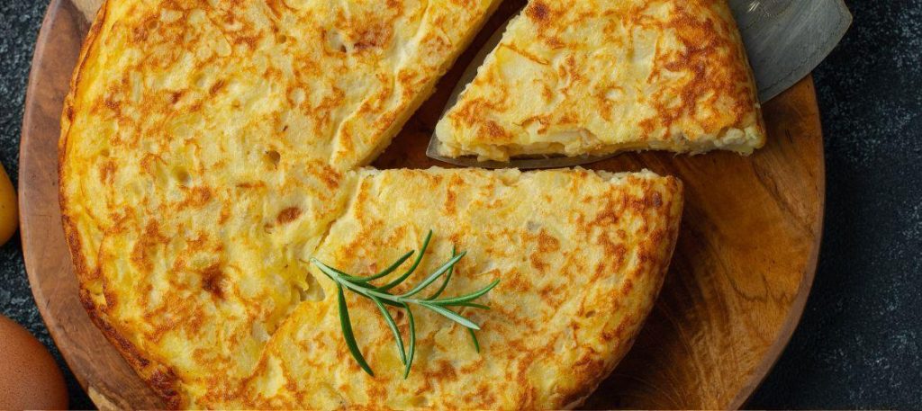 Torta de bacalhau com batata e cebola
