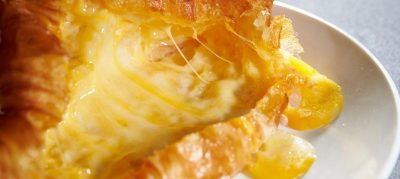 Croissant com queijo