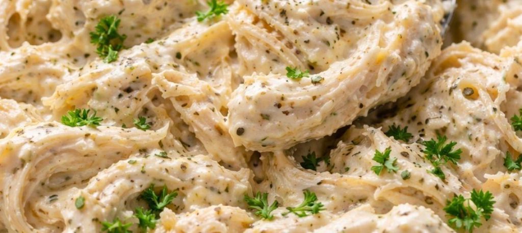 Frango desfiado com creme de ricota