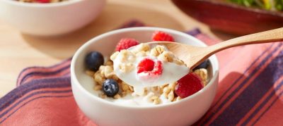 Iogurte natural com frutas