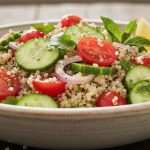 Quinoa com tomate e pepino