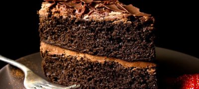 Bolo de café com chocolate meio amargo