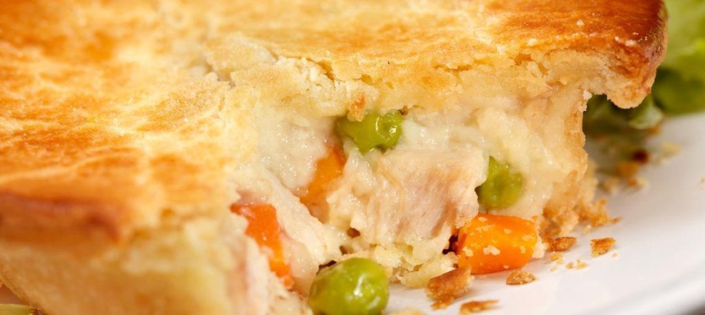 Empadinha de frango cremosa