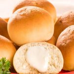 Pão de batata com requeijão